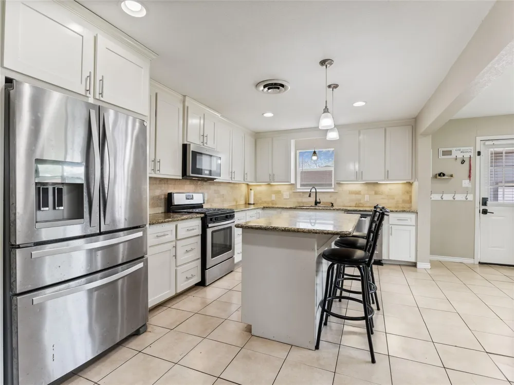 404 E Elizabeth Avenue Palacios, TX 77465