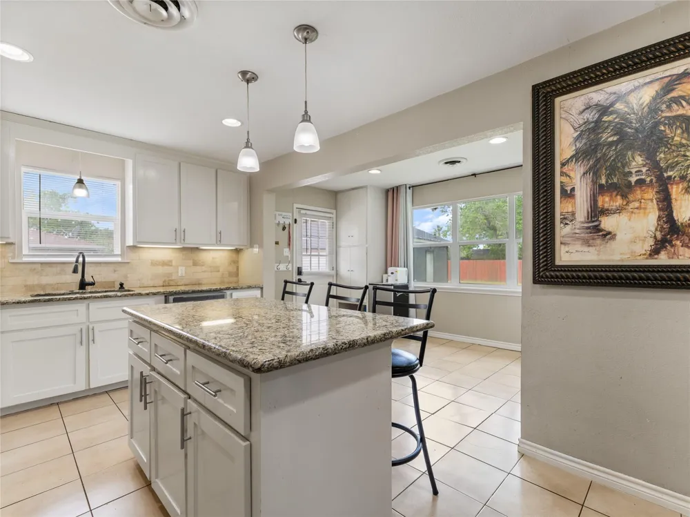 404 E Elizabeth Avenue Palacios, TX 77465