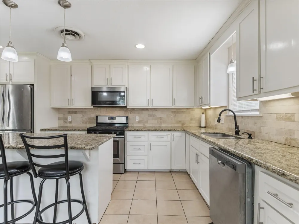 404 E Elizabeth Avenue Palacios, TX 77465