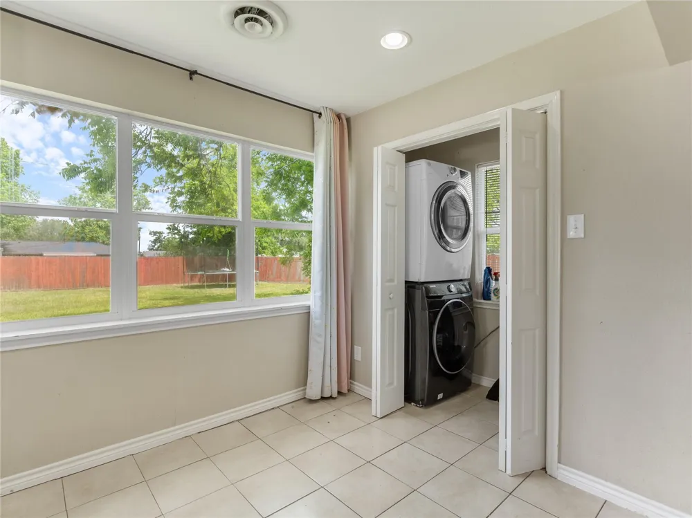 404 E Elizabeth Avenue Palacios, TX 77465