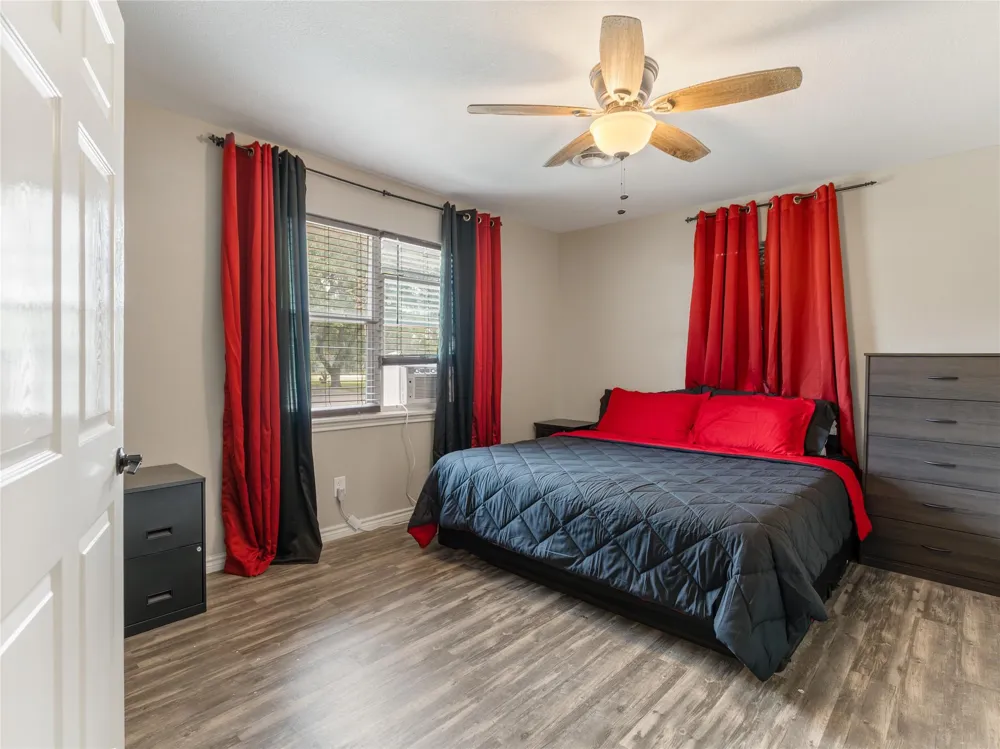 404 E Elizabeth Avenue Palacios, TX 77465