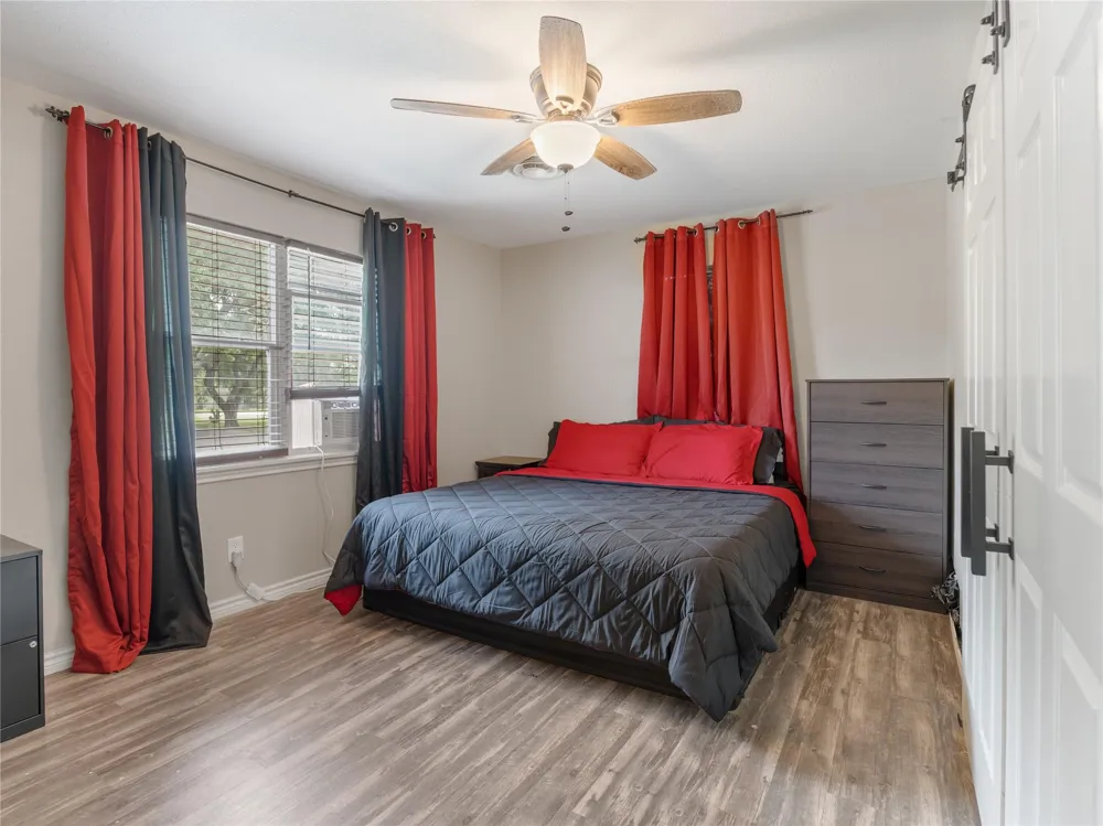 404 E Elizabeth Avenue Palacios, TX 77465