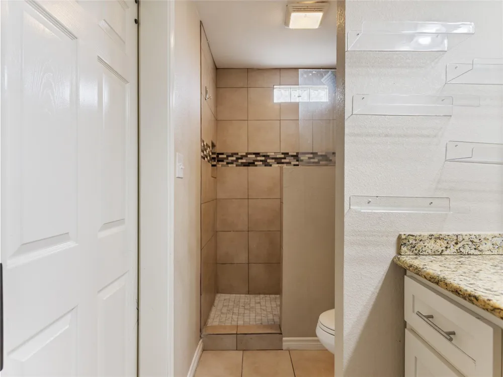404 E Elizabeth Avenue Palacios, TX 77465