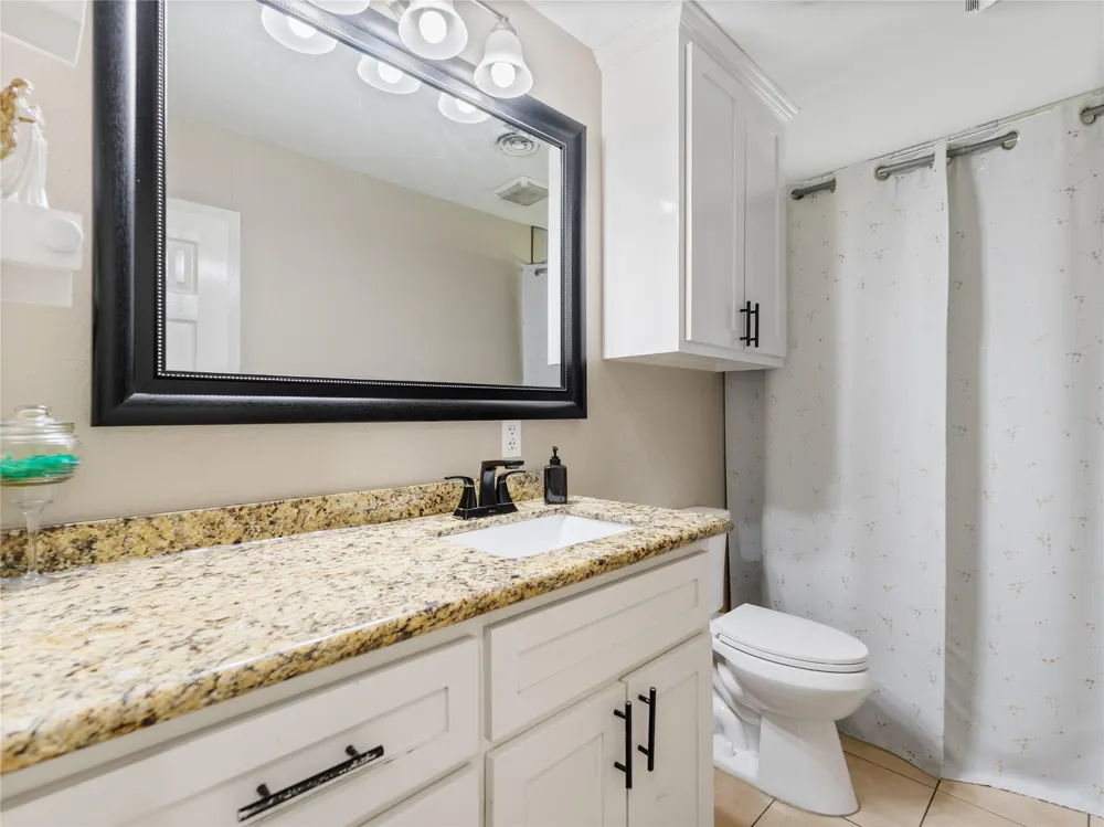404 E Elizabeth Avenue Palacios, TX 77465