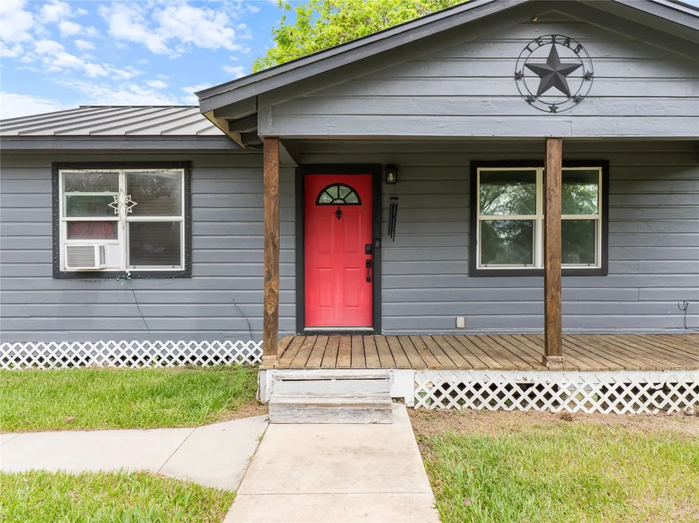 404 E Elizabeth Avenue Palacios, TX 77465