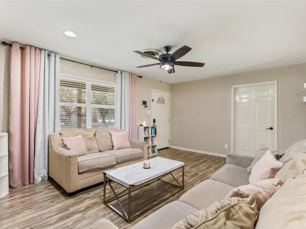 404 E Elizabeth Avenue Palacios, TX 77465