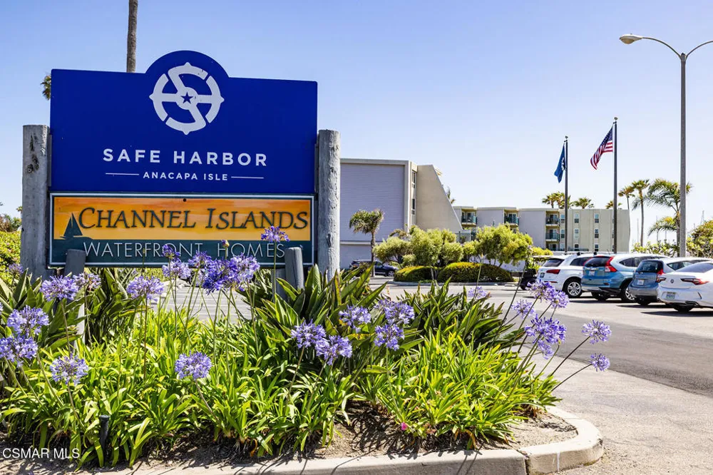 3101 Peninsula Road #101 Oxnard, CA 93035