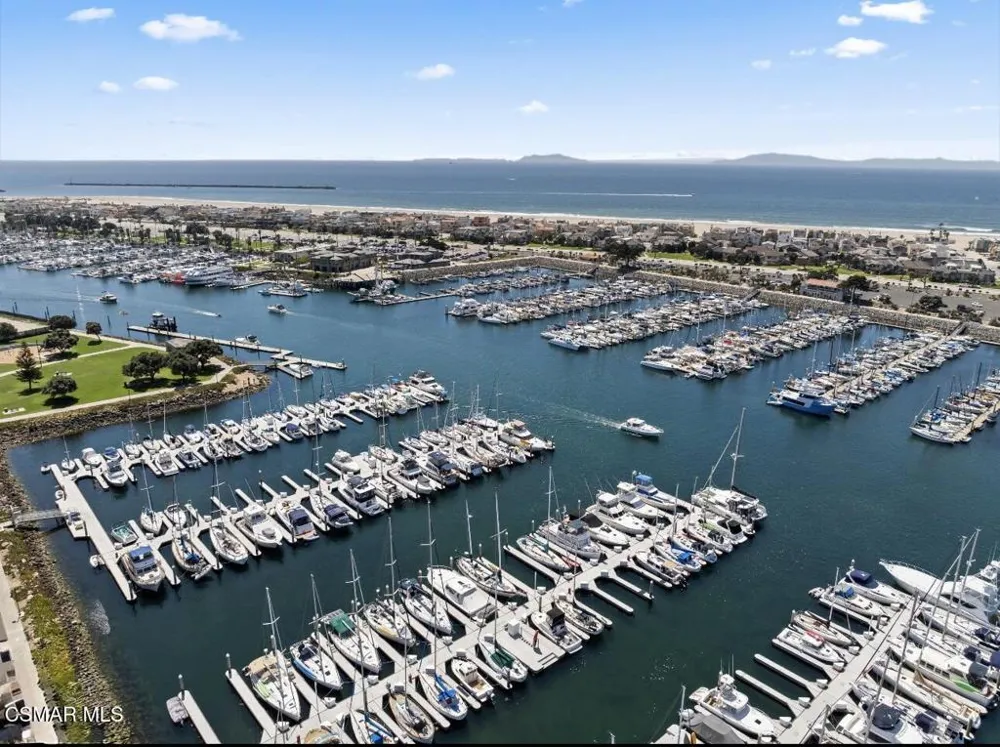 3101 Peninsula Road #101 Oxnard, CA 93035