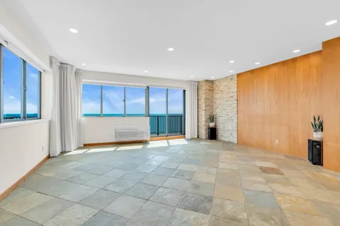 55 OCEAN AVE