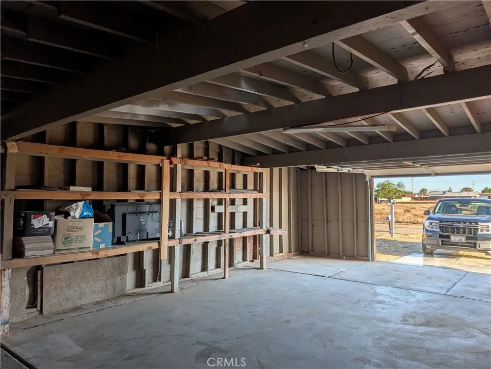 8711 Aspen California City, CA 93505