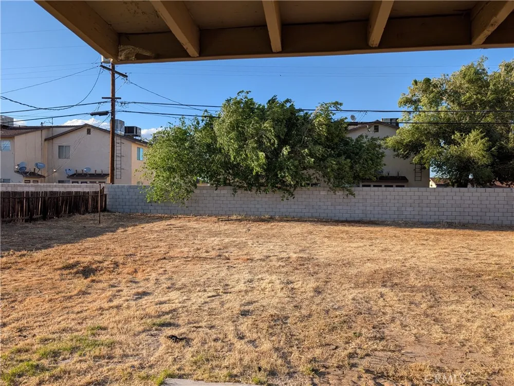 8711 Aspen California City, CA 93505