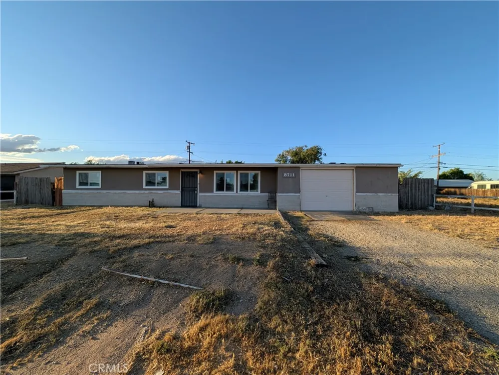 8711 Aspen California City, CA 93505