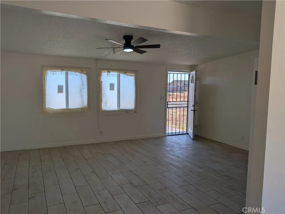 8711 Aspen California City, CA 93505