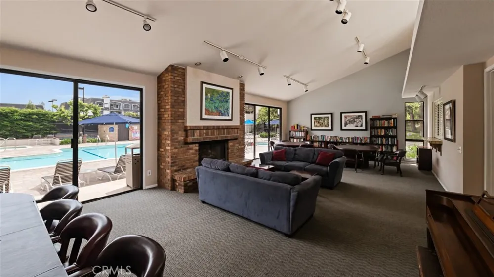 8512 Tuscany #222 Playa del Rey, CA 90293