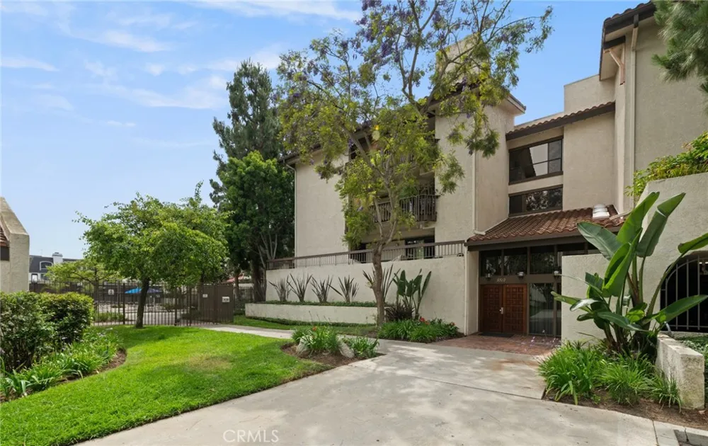 8512 Tuscany #222 Playa del Rey, CA 90293