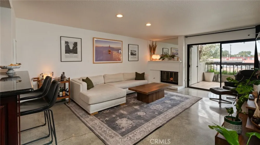 8512 Tuscany #222 Playa del Rey, CA 90293