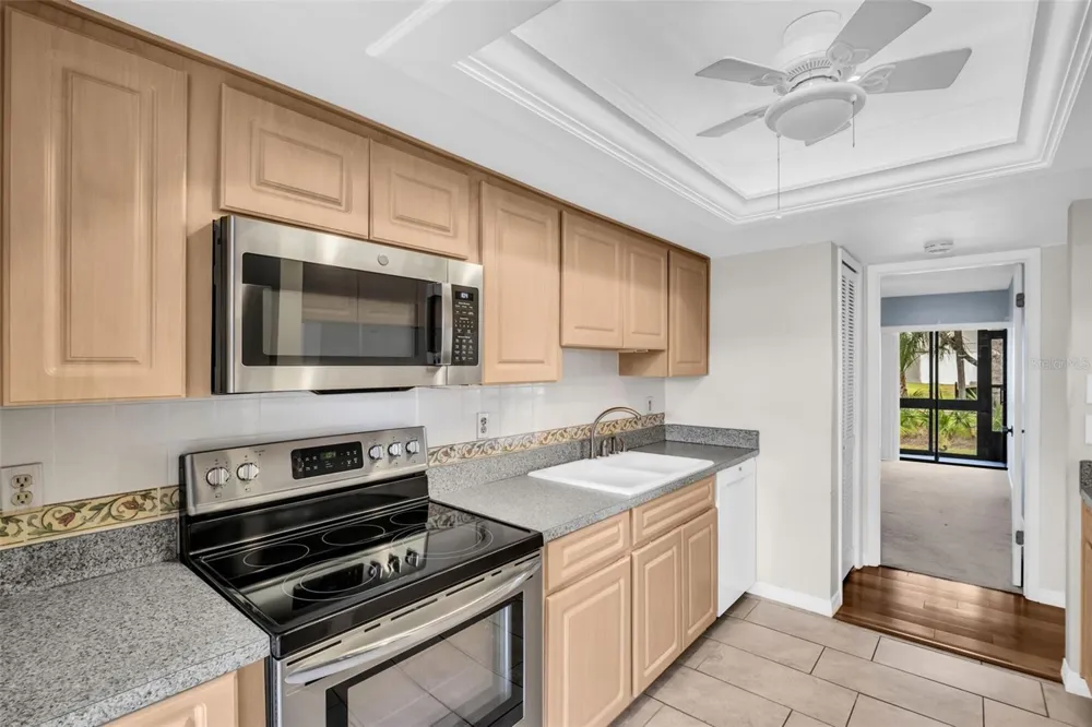 120 EVELYN COURT Oldsmar, FL 34677