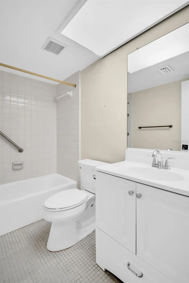 120 EVELYN COURT Oldsmar, FL 34677
