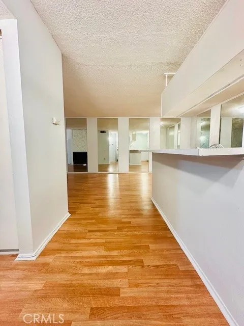 421 S La Fayette Park #214 Los Angeles, CA 90057