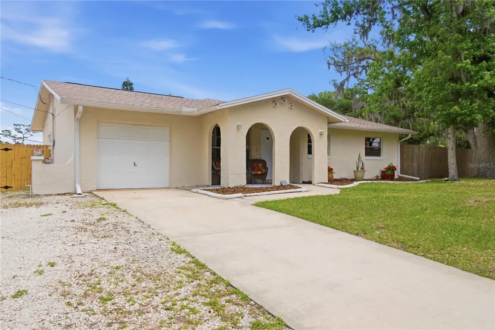 2861 W OAK LEA DRIVE South Daytona, FL 32119