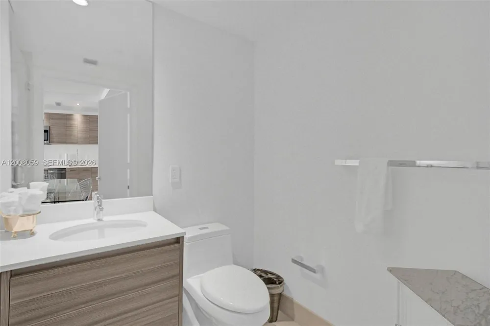 121 NE 34th St #2705 Miami, FL 33137