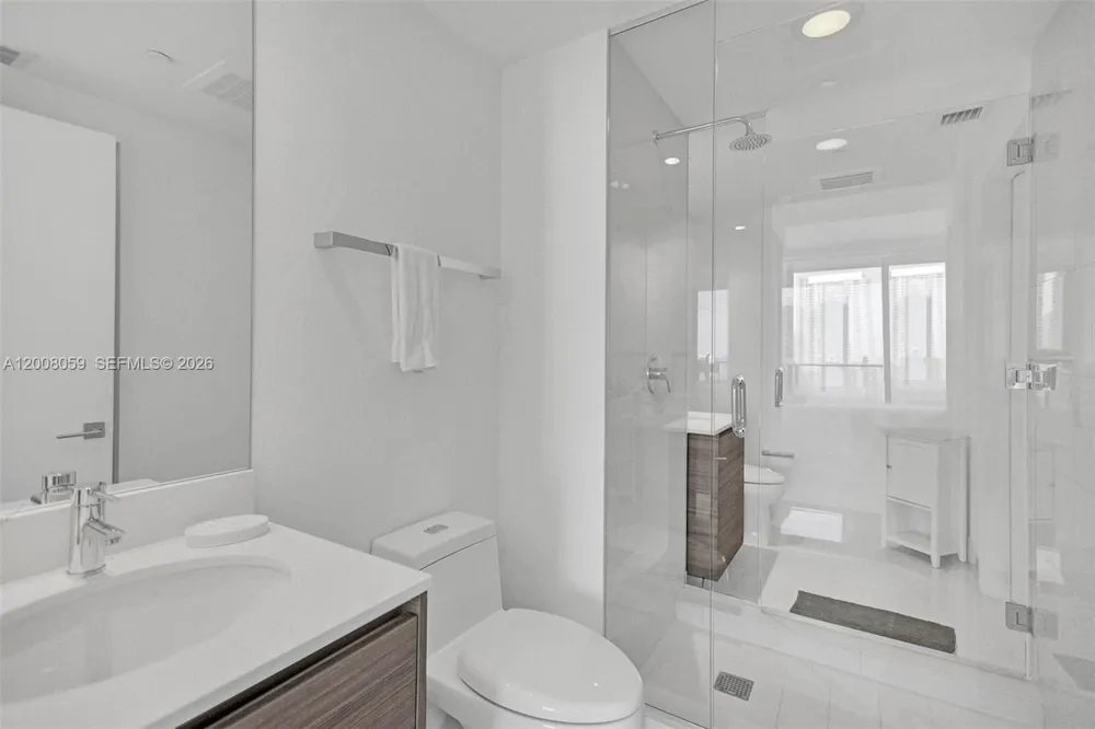 121 NE 34th St #2705 Miami, FL 33137