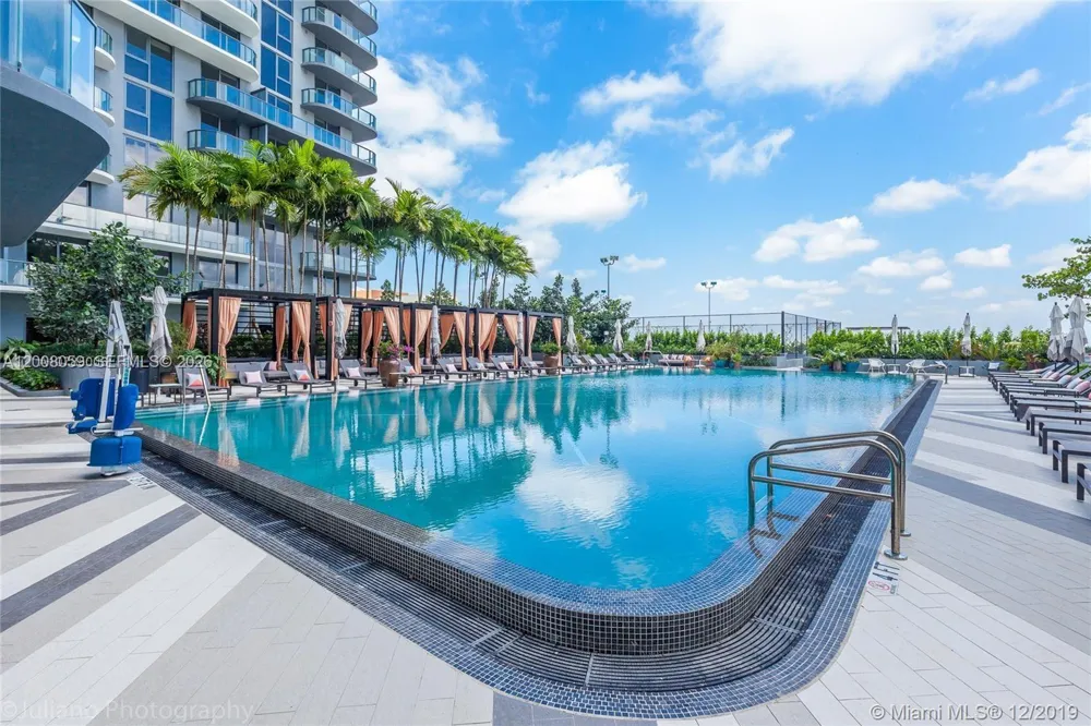 121 NE 34th St #2705 Miami, FL 33137