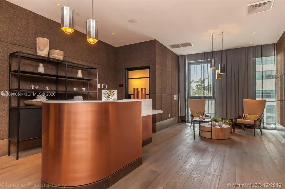 121 NE 34th St #2705 Miami, FL 33137