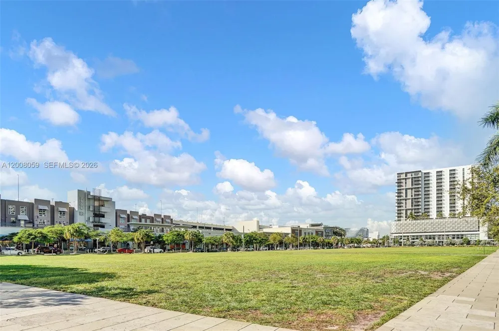 121 NE 34th St #2705 Miami, FL 33137