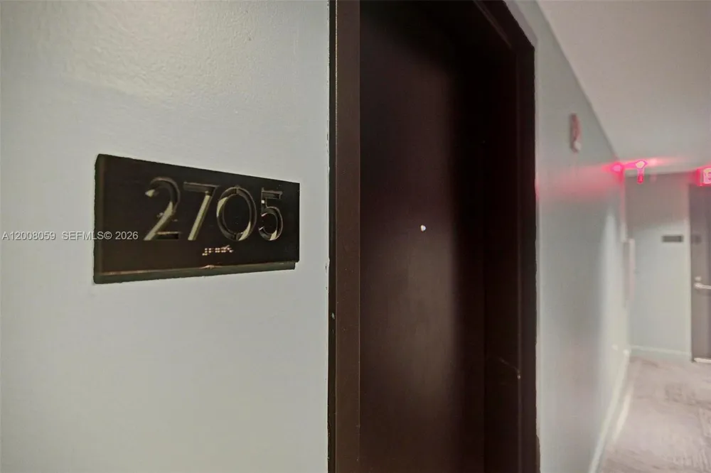 121 NE 34th St #2705 Miami, FL 33137