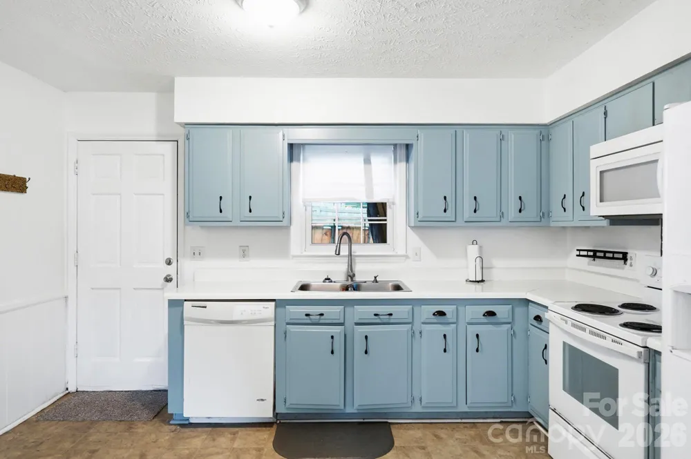908 Forest Drive Marshville, NC 28103