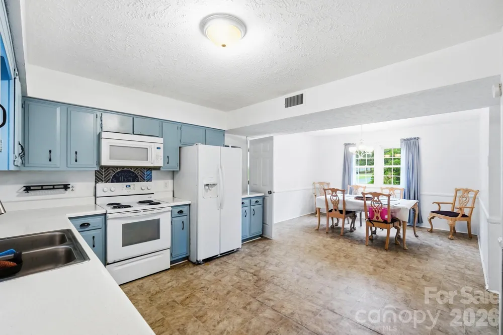 908 Forest Drive Marshville, NC 28103