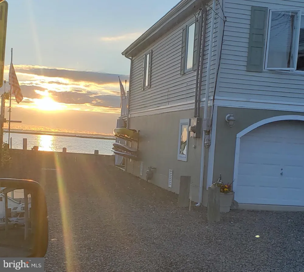 1333 AVENUE A Manahawkin, NJ 08050