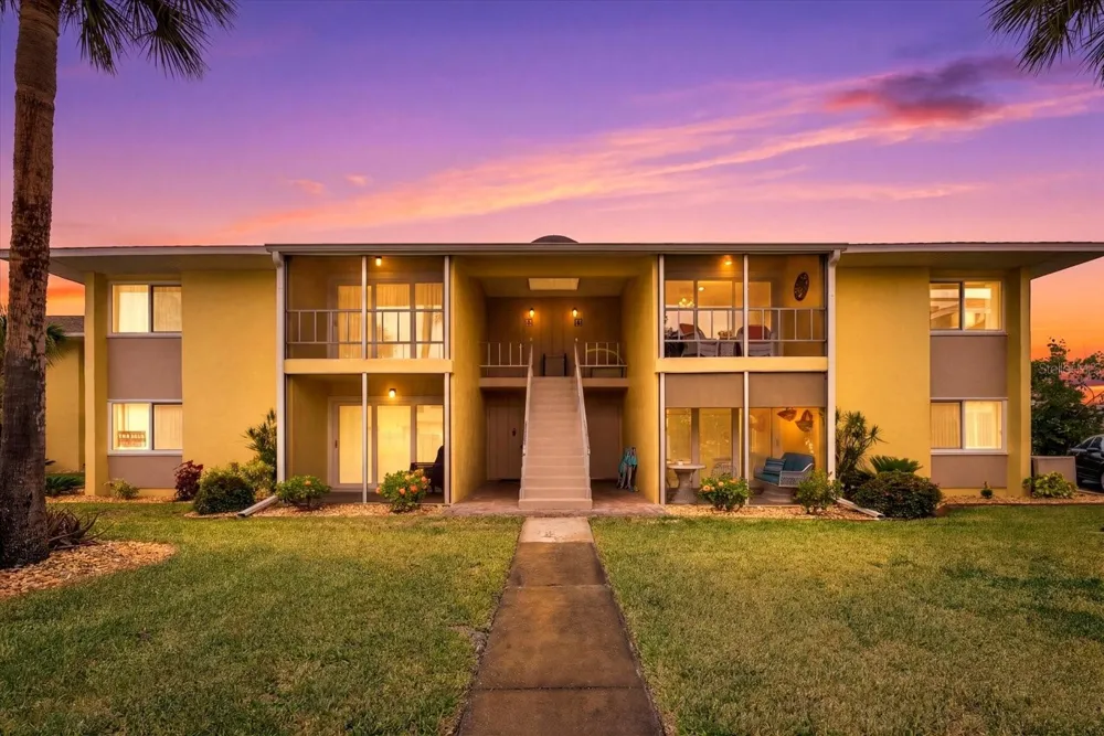 101 LOUELLA LANE #10 Nokomis, FL 34275