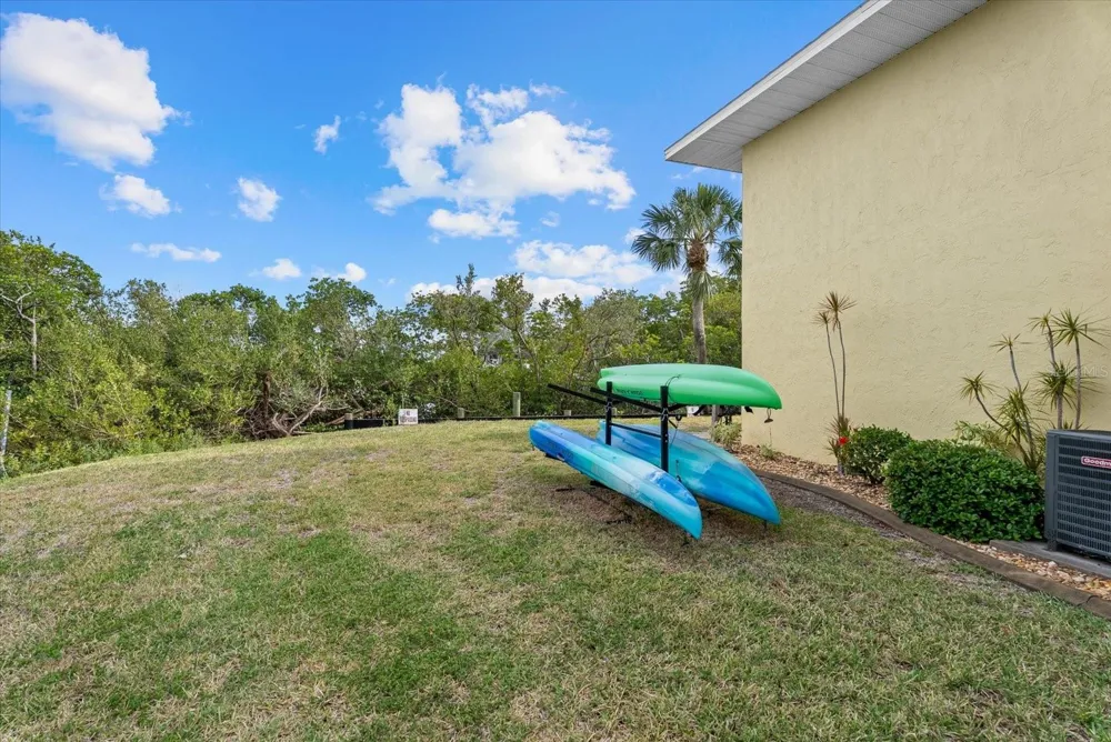 101 LOUELLA LANE #10 Nokomis, FL 34275