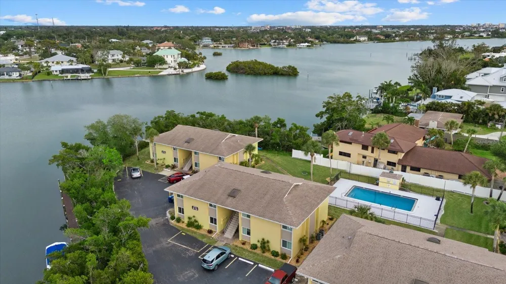 101 LOUELLA LANE #10 Nokomis, FL 34275