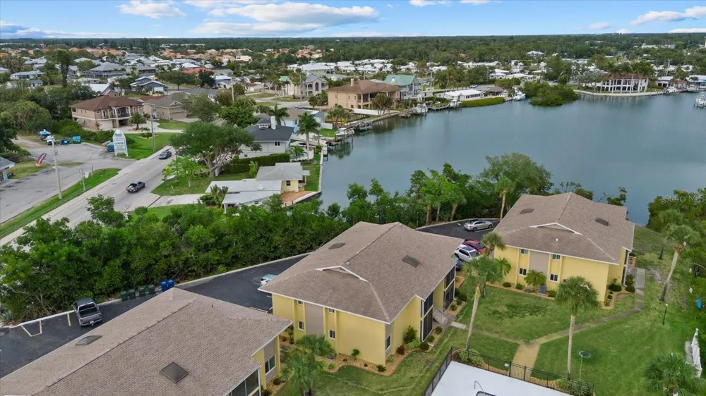 101 LOUELLA LANE #10 Nokomis, FL 34275