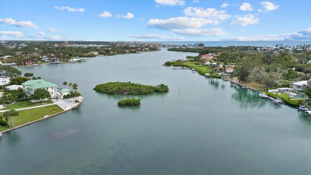 101 LOUELLA LANE #10 Nokomis, FL 34275