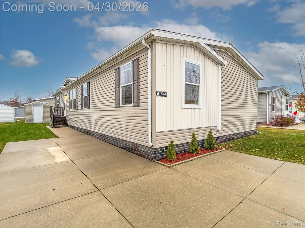 6267 Imperial Dr. Tyrone Township, MI 48430