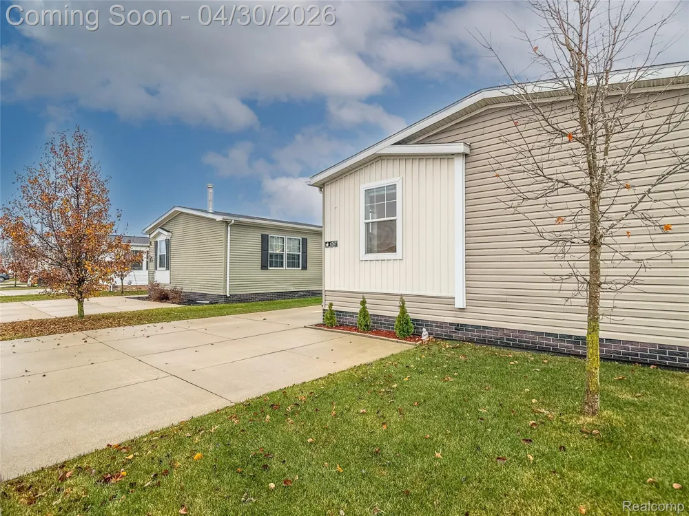 6267 Imperial Dr. Tyrone Township, MI 48430