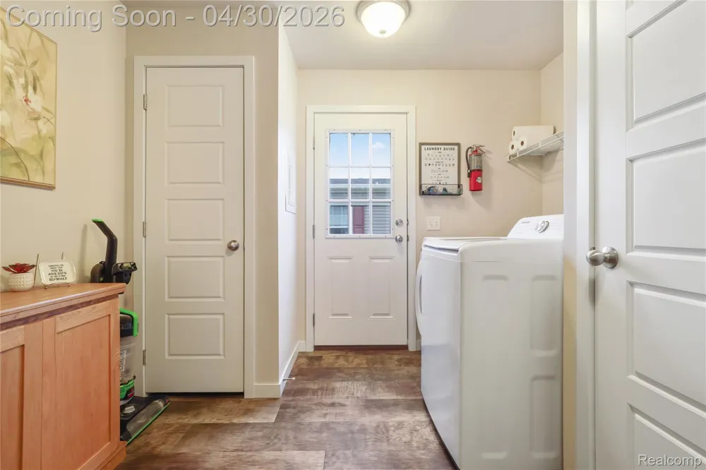 6267 Imperial Dr. Tyrone Township, MI 48430
