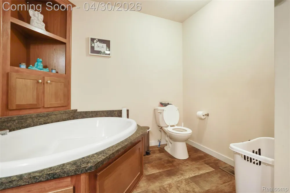 6267 Imperial Dr. Tyrone Township, MI 48430