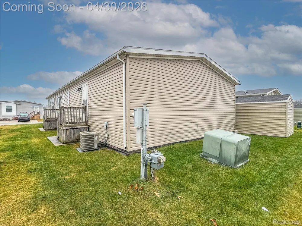 6267 Imperial Dr. Tyrone Township, MI 48430