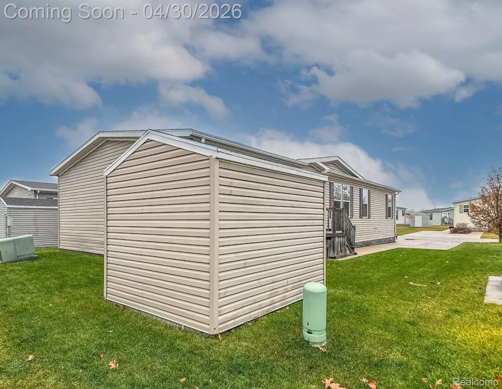 6267 Imperial Dr. Tyrone Township, MI 48430