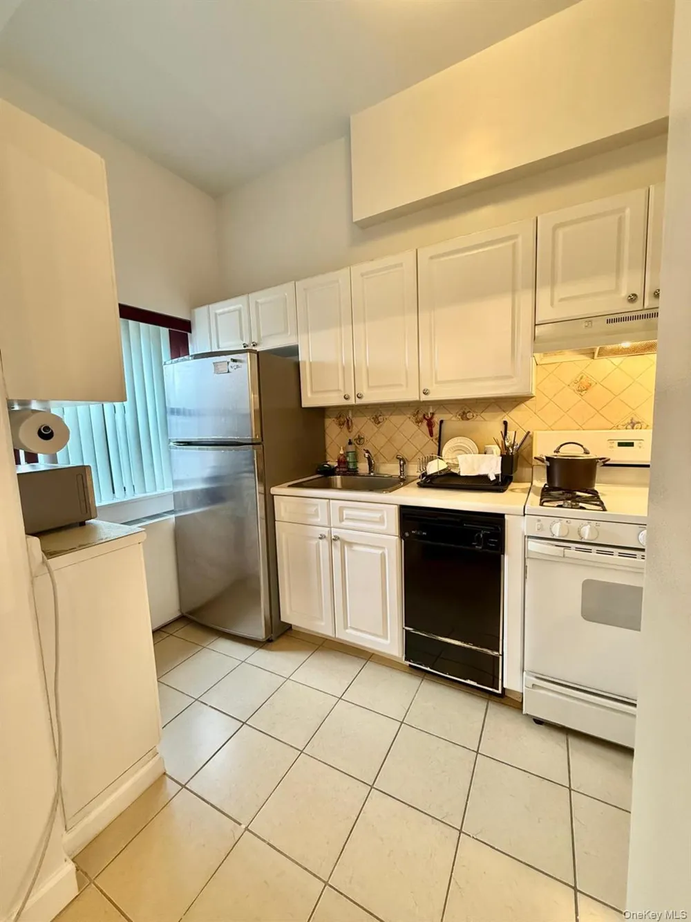 87-30 62 AVENUE #101. Rego Park, NY 11374