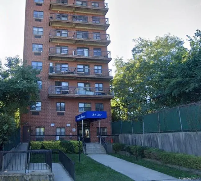 87-30 62 AVENUE #101. Rego Park, NY 11374