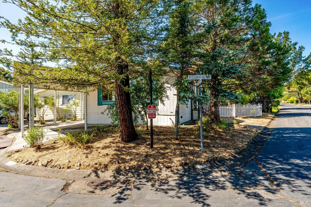 271 Russian Flag Way Sonoma, CA 95476
