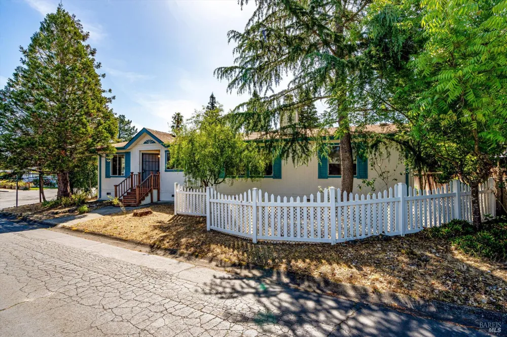 271 Russian Flag Way Sonoma, CA 95476