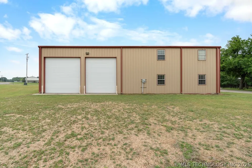 1712 Beach Landing Drive Kingston, OK 73439