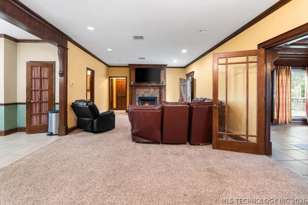 1712 Beach Landing Drive Kingston, OK 73439